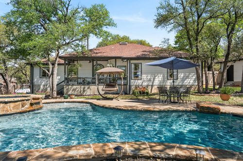 137 Ridgewood Cv, Georgetown, TX, 78633-4336 | Card Image