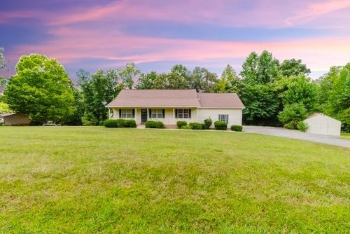 1111 Old County House Rd, Charlotte, TN, 37036-5613 | Card Image