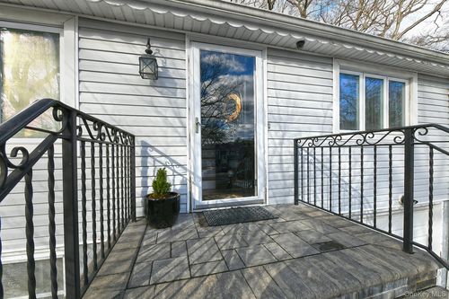 257 Melville Rd, South Huntington, NY, 11746-7627 | Card Image