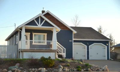 608 Rogers Ave, House detached with 6 bedrooms, 2 bathrooms and 4 parking in Picture Butte AB | Image 3