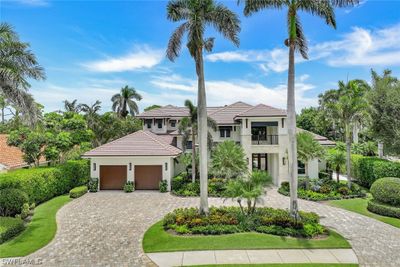 569 Neapolitan Way, House other with 4 bedrooms, 4 bathrooms and null parking in Naples FL | Image 1