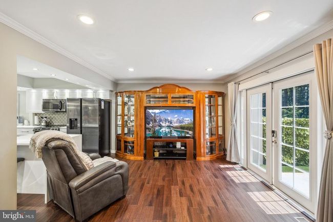 6004 Forrest Hollow Ln, Townhouse with 3 bedrooms, 4 bathrooms and null parking in SPRINGFIELD VA | Image 12