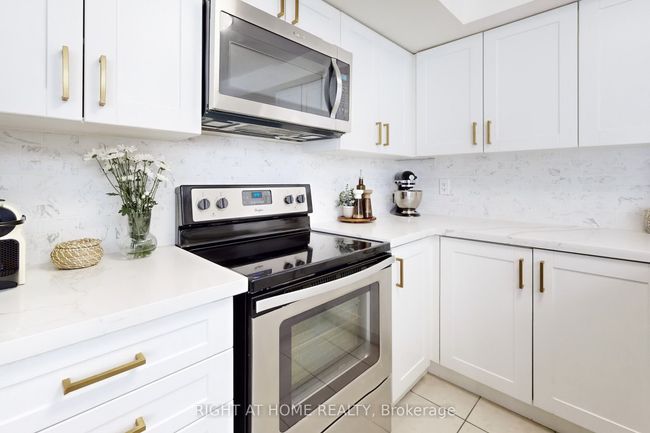 129 - 2 Dunsheath Way, Condo with 2 bedrooms, 2 bathrooms and null parking in Markham ON | Image 15