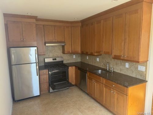 1l-30 N Terrace Ave, Mount Vernon, NY, 10550-1815 | Card Image