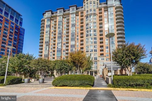 apt-708-8220 Crestwood Heights Dr, MCLEAN, VA, 22102-3131 | Card Image
