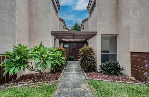 --6313 Pelican Creek Xing, ST PETERSBURG, FL, 33707-3950 | Card Image