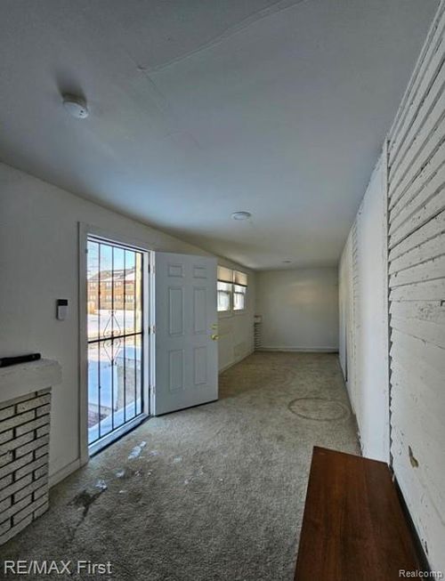 9755 Nardin Dr, Detroit, MI, 48204-1778 | Card Image