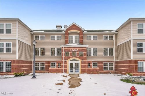 apt-223-23002 Chandlers Ln, Olmsted Falls, OH, 44138-3263 | Card Image