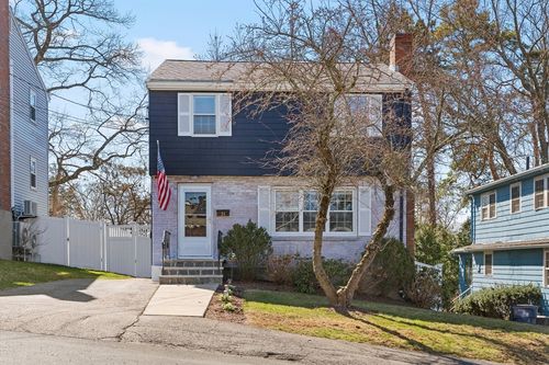 26 Crosstown Ave, Boston, MA, 02132-5704 | Card Image