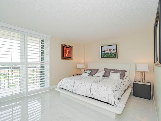 806 - 3100 N Highway A1a, Condo with 3 bedrooms, 2 bathrooms and null parking in Hutchinson Island FL | Image 33