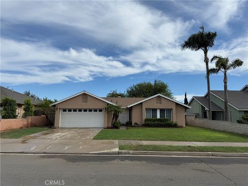 926 E Skylark St, Ontario, CA, 91761 | Card Image