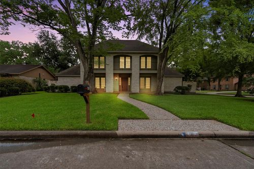 802 Forest Lake Dr, Seabrook, TX, 77586-4206 | Card Image