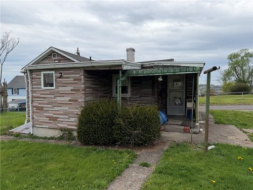 126 Hogsett St, Uniontown, PA, 15401-7901 | Card Image
