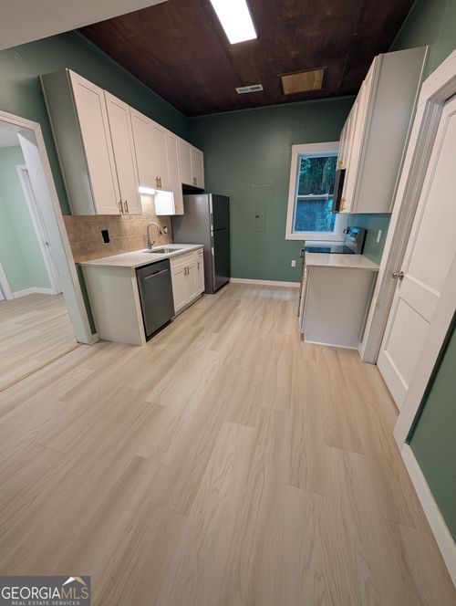 325 Corinth, Hogansville, GA, 30230 | Card Image