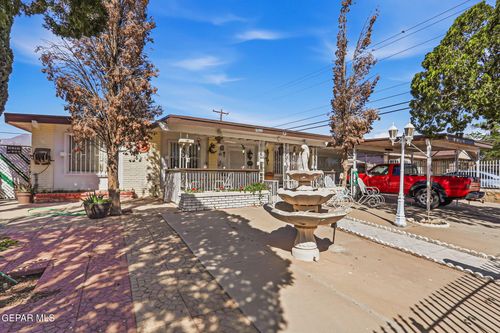 10557 Warren St, El Paso, TX, 79924-1930 | Card Image