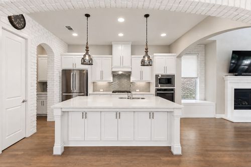 6920 Royal View Dr, Mckinney, TX, 75070-5049 | Card Image