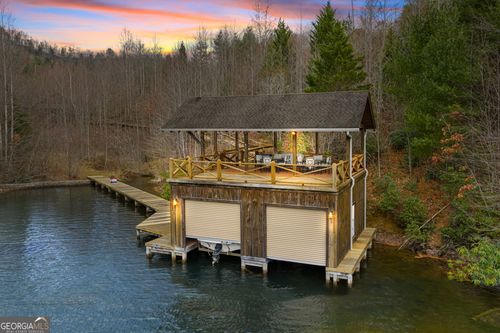 1242 Moccasin Creek Rd, Clarkesville, GA, 30523-0211 | Card Image