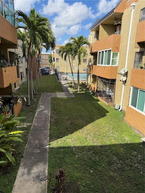 apt-209-6070 W 18th Ave, Hialeah, FL, 33012-6151 | Card Image