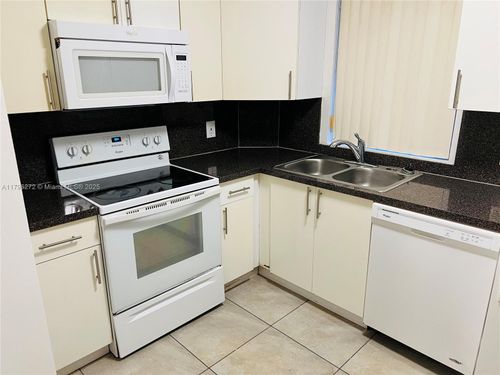 apt-202-6115 Nw 186th St, Hialeah, FL, 33015-6074 | Card Image