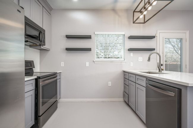 500 Mattie Ln, House other with 3 bedrooms, 3 bathrooms and null parking in Lake Dallas TX | Image 9