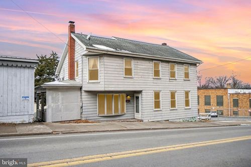 543 Market St, MILLERSBURG, PA, 17061-1142 | Card Image