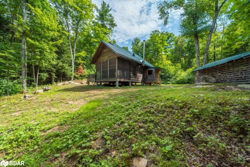 15 Big Finch Lane, Addington Highlands, ON, K0H1K0 | Card Image