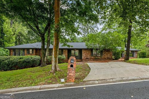 1124 Ponderosa Park Dr, Forest Park, GA, 30297-4120 | Card Image