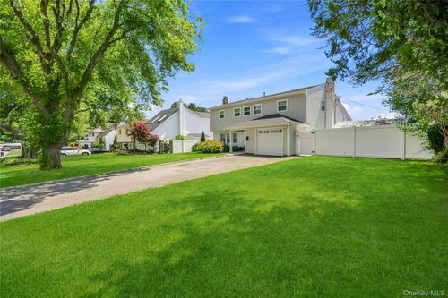 14 Elder Dr, Commack, NY, 11725-2320 | Card Image