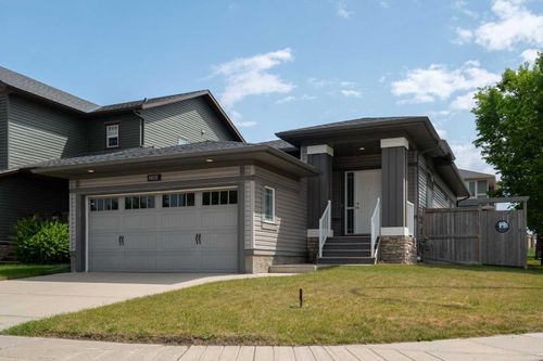 1402 Ravenscroft Avenue Se, Airdrie, AB, T4A0L9 | Card Image