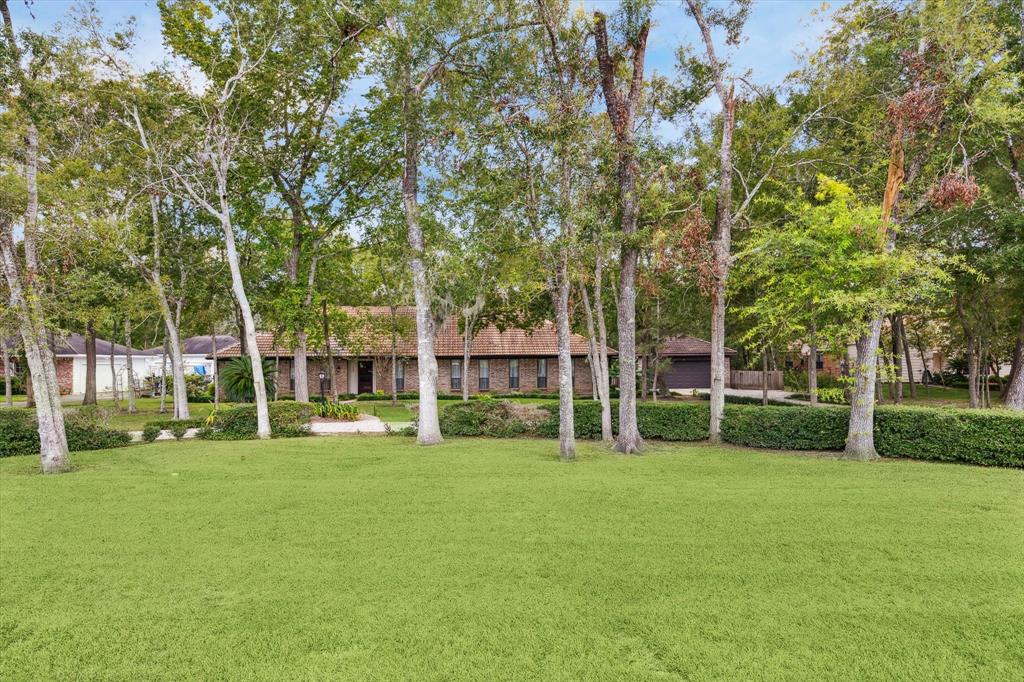 Layfair Pl, Friendswood, TX 77546