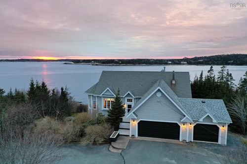 79 Hages Lane, Prospect Village, NS, B3T2A4 | Card Image