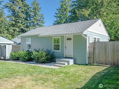 738 Eden Rd W, Bremerton, WA, 98312-3261 | Card Image
