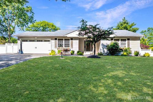 6 Woodlake Dr, Piscataway, NJ, 08854-5111 | Card Image