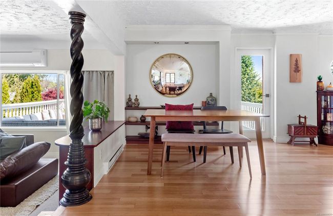 931 Mesher Pl, House other with 3 bedrooms, 3 bathrooms and 4 parking in Esquimalt BC | Image 12