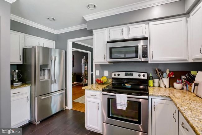 8518 Chase Glen Cir, House other with 5 bedrooms, 4 bathrooms and null parking in FAIRFAX STATION VA | Image 11