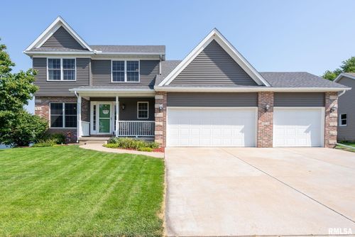 2730 E 58th St, Davenport, IA, 52807-3541 | Card Image