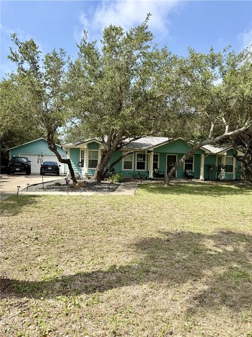106 El Cid Dr, Rockport, TX, 78382-9676 | Card Image