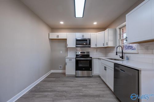 2603 Andrew Jackson Way Ne, Huntsville, AL, 35811-1933 | Card Image