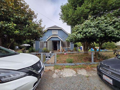 1102 K St, Crescent City, CA, 95531-2713 | Card Image