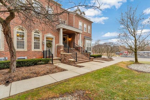 657 River Park Village Blvd, Northville, MI, 48167-2776 | Card Image