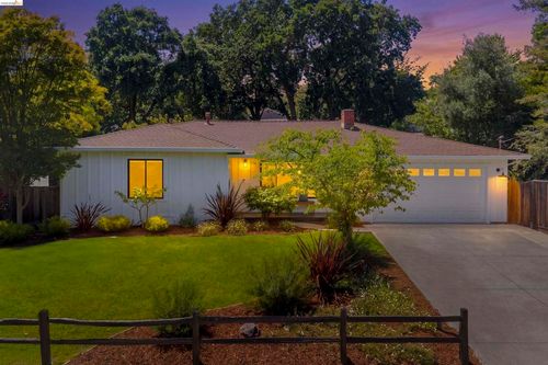 447 Cumberland Dr, Pleasant Hill, CA, 94523-4051 | Card Image