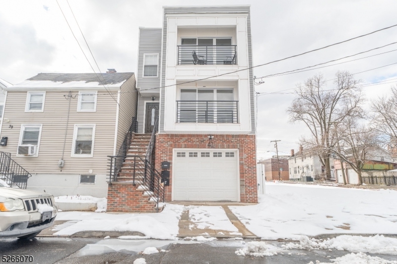 Residential Lease in Newark City
