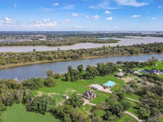 4306 Brazos River Rd, House other with 4 bedrooms, 4 bathrooms and 2 parking in Freeport TX | Image 42
