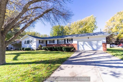 1816 S Harrison St, Grand Island, NE, 68803-6363 | Card Image