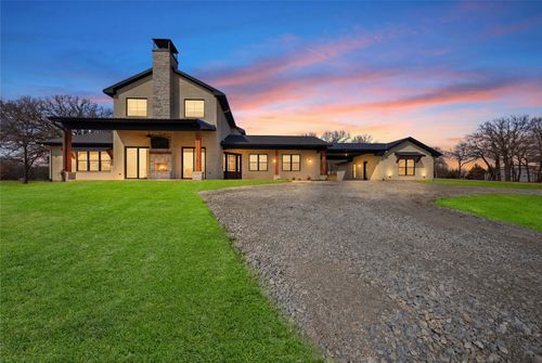 860 County Road 208, Gainesville, TX, 76240-8154 | Card Image