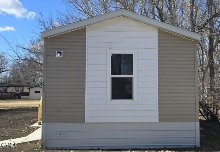 Sherwood Ln, Bismarck, ND 58504