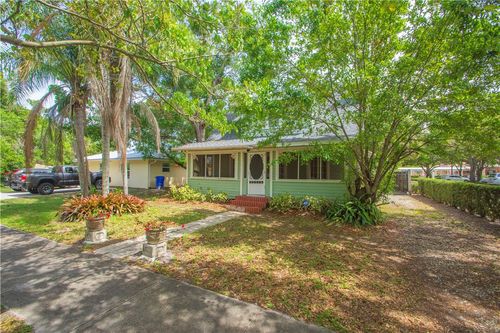 2216 17th Ave, Vero Beach, FL, 32960-3407 | Card Image