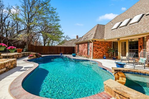 3233 High Meadow Dr, Grapevine, TX, 76051-4200 | Card Image