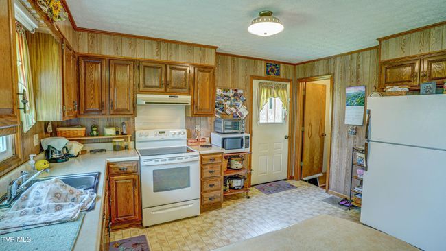 683 Ridge Dr, House other with 3 bedrooms, 2 bathrooms and null parking in Piney Flats TN | Image 11