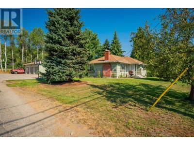 3206 5 Th Ave, House other with 3 bedrooms, 2 bathrooms and 6 parking in Castlegar BC | Image 1